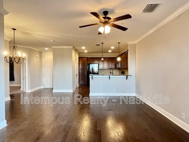 Photo - 307 Seven Springs Way Unidad Apt 303
