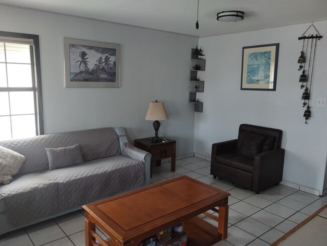 Photo - 103 E Capricorn Dr Unit A