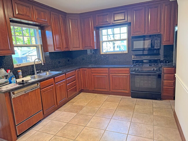 Photo - 366 E Wisconsin Ave