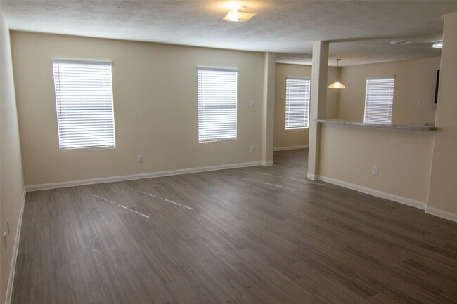 Photo - 926 Hidden Cove Ct