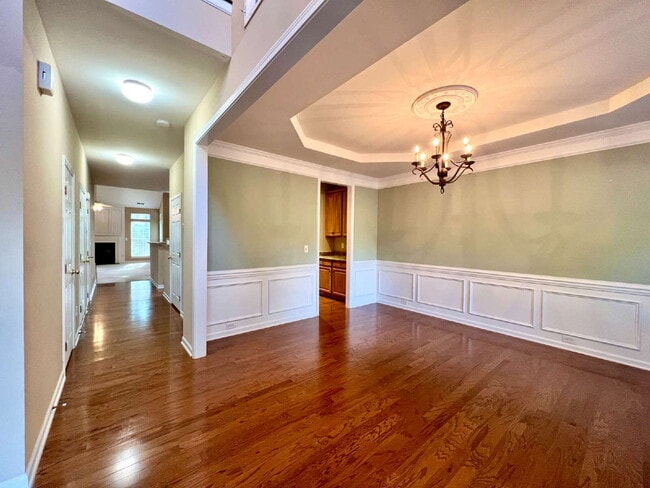 Photo - EXCELLENT LOCATION!