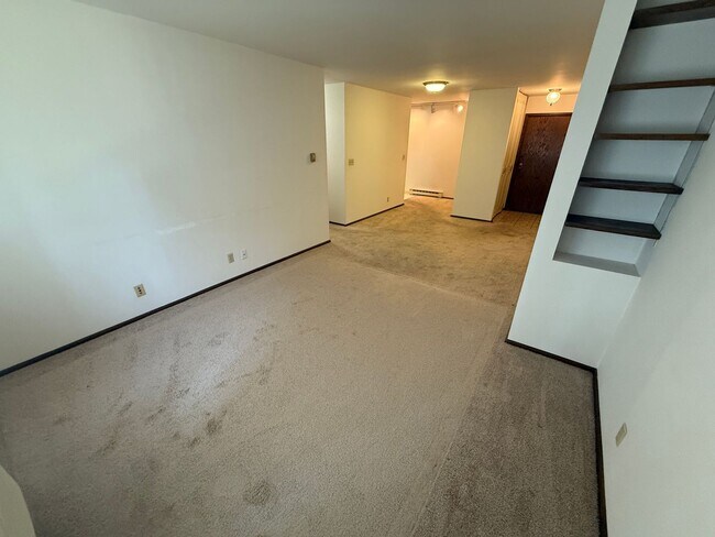 Building Photo - 425 E Henry Clay St Unit 425 E. Henry Clay St. #105 Rental