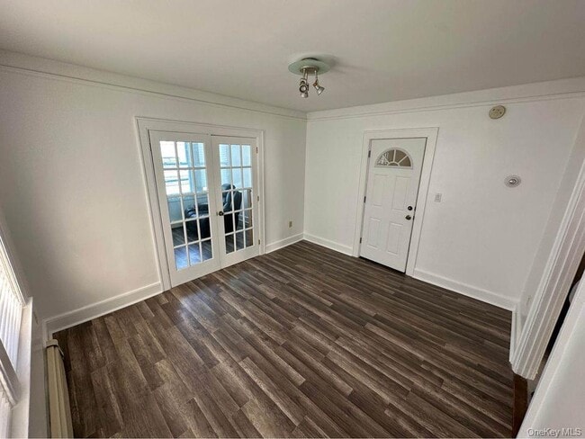 Photo - 111-10 14th Ave