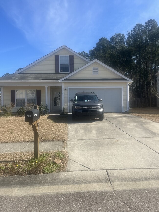 Building Photo - 343 Briarbend Rd