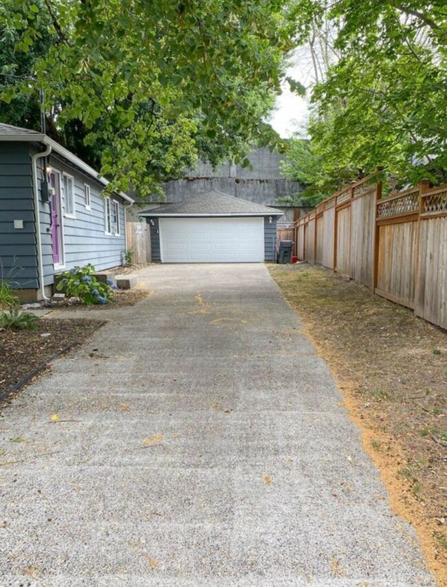 Photo - 30 SW 131st Ave