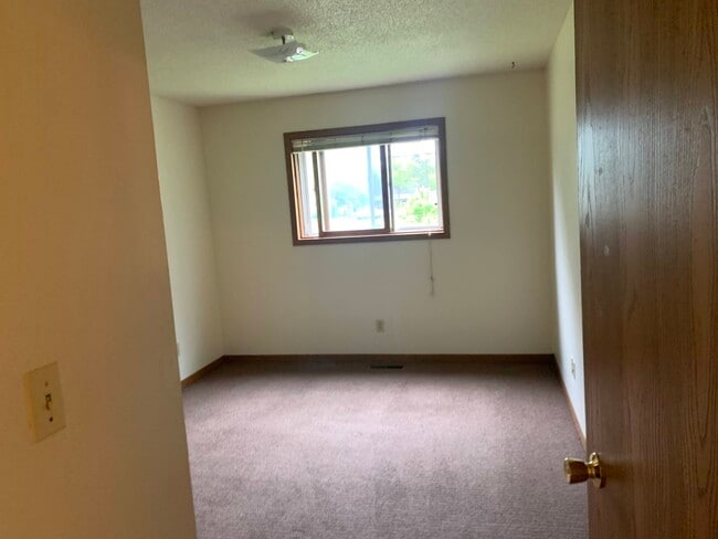 Photo - 722 Menomonie St