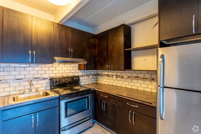 1BR, 1BA - 660SF