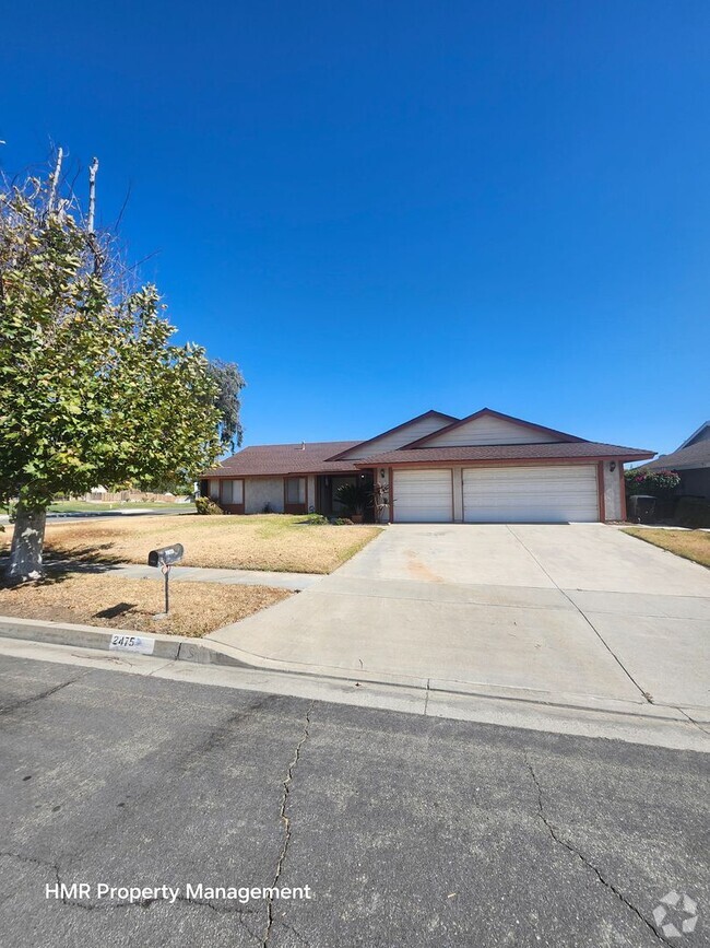 Building Photo - Spacious & Inviting 4-Bedroom Home