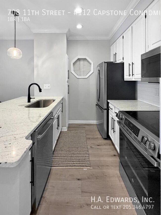Photo - 708 11th St Unidad #112 Capstone Condominiums