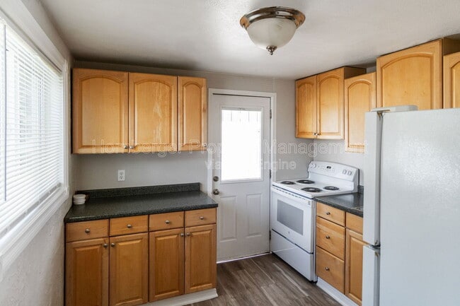 Photo - 2811 W Wabash Ave