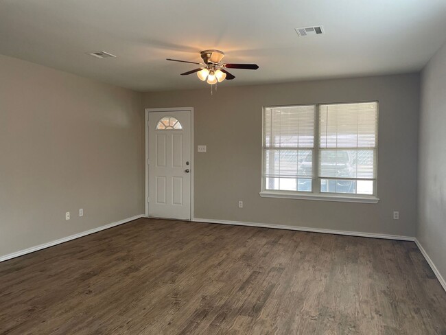 Photo - 3 bed 2 bath 5 min. from Texas Tech University