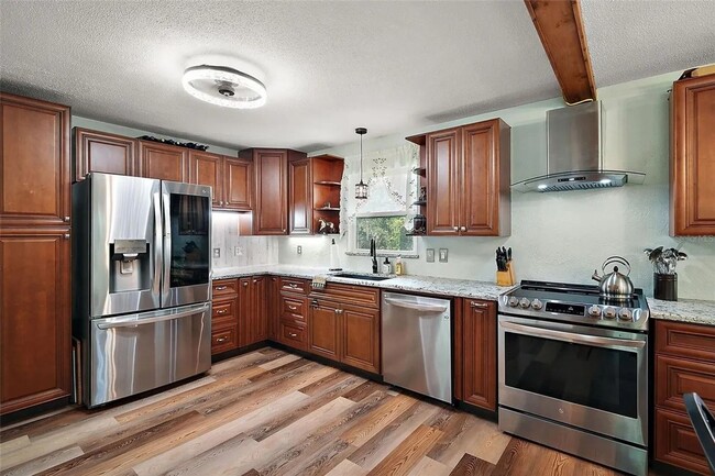 Photo - BEAUTIFUL 4BED 2BATH HOME WITH DETACHED OF...