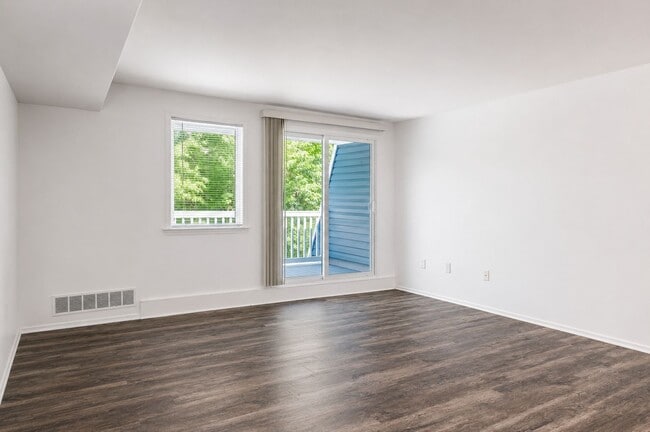 The Cascades Apartments and Townhomes