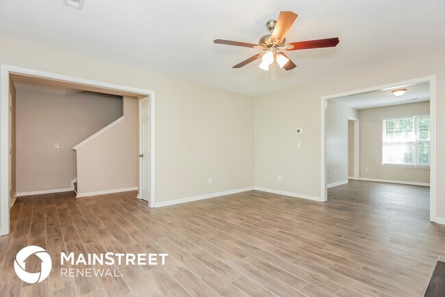 Photo - 934 Grassy Patch Ln