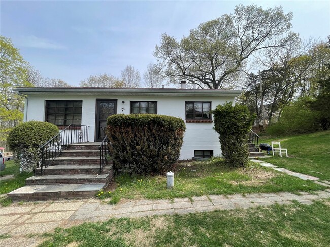 Photo - 7 Goldman Rd House