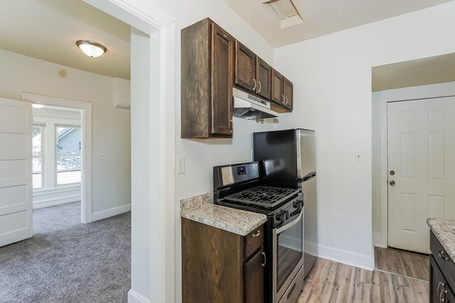 Photo - 1115 1/2 4th Street NE Unit 2