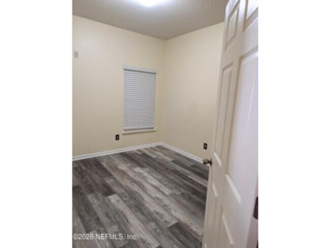 Photo - 2/2 on Westside