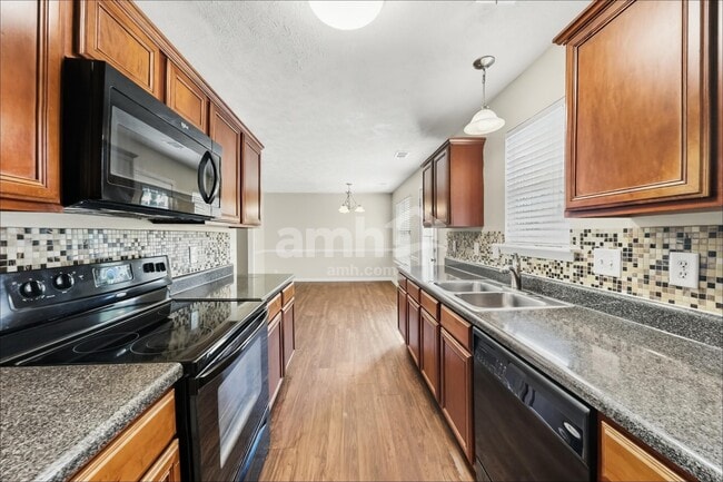 105 Tulip Grove Pt