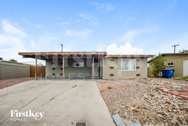 Photo - 5060 E Newton Dr House