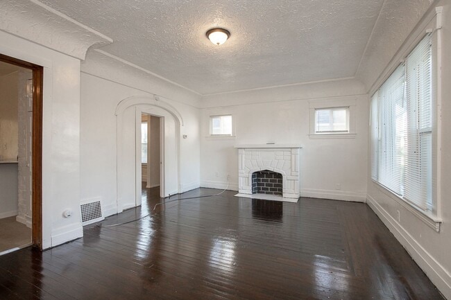 Photo - 1025 W 23rd St Unit 919 Washington Dn
