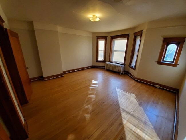 Building Photo - AVAILABLE NOW - Spread out in 3 level living! Unit 1518 1/2