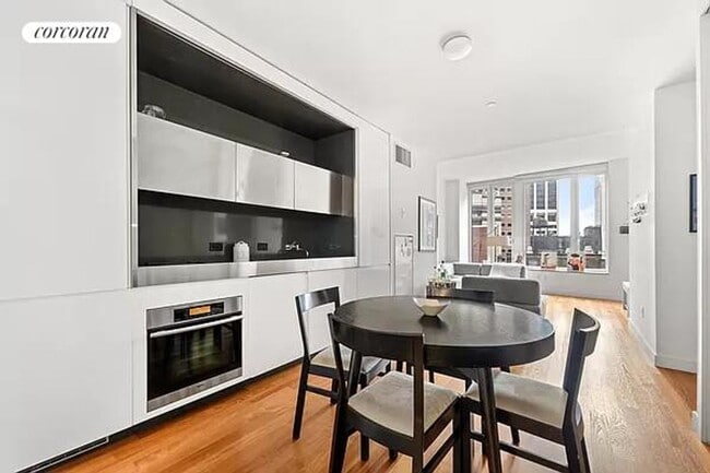 Photo - 15 William St