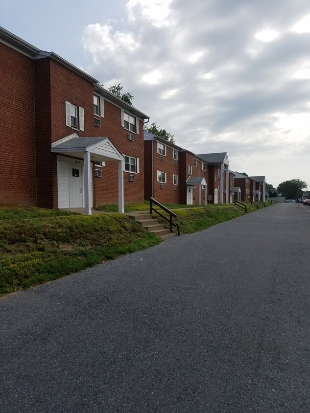Photo - 2500 Brookwood St
