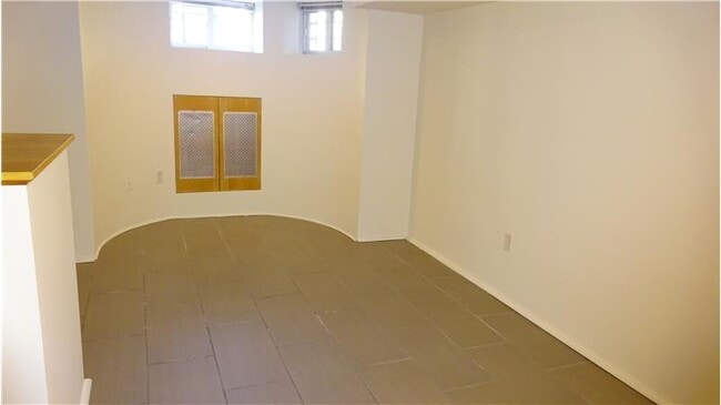 Photo - 1420 Hopkins St NW Unit #1