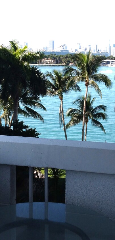 Photo - 800 West Ave (Miami Beach, FL)