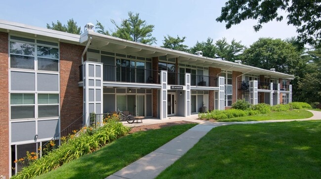 Photo - The Commons at Windsor Gardens