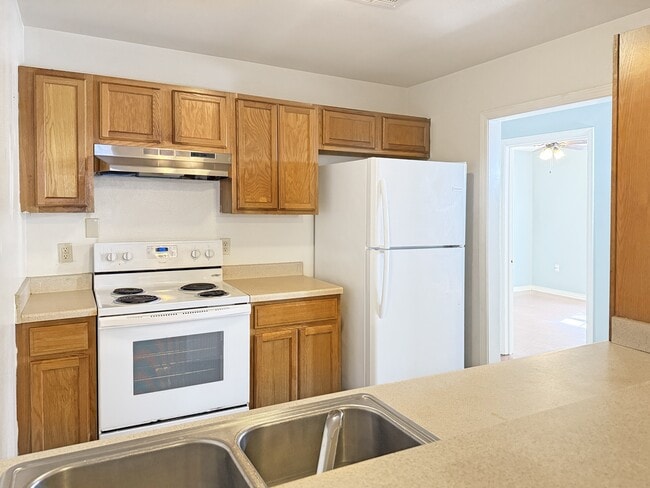 Photo - 2900 Clermont St