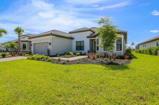 Photo - BRAND NEW** STUNNING POOL HOME**PROFESSIONALLY DECORATED**3 BEDS + DEN/ 3 FULL BATHS***ESPLANADE ...