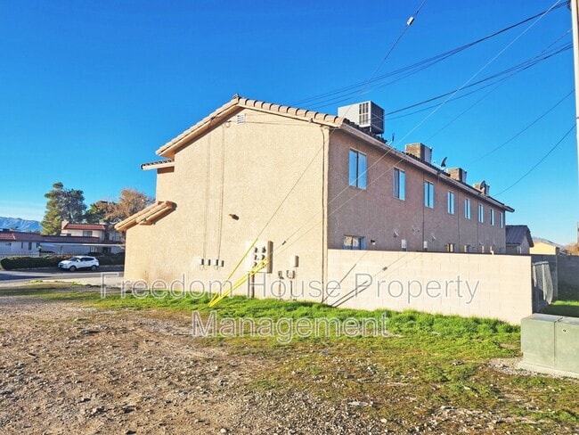 Photo - 670 Bourbon St