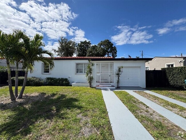 Building Photo - 4060 SW 6th St Rental