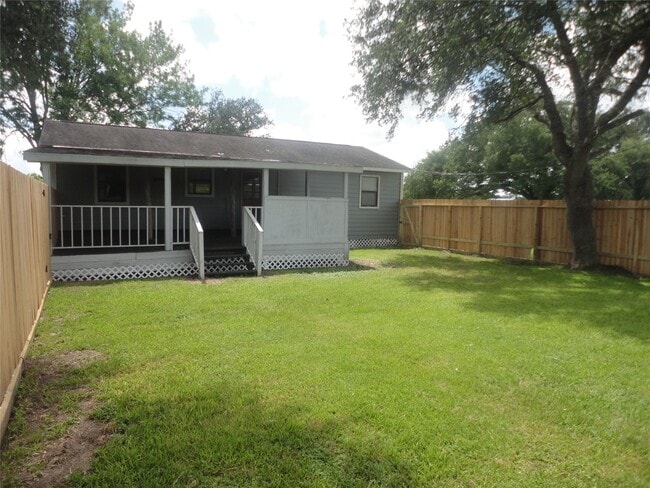 Photo - 6820 Mississippi Rd