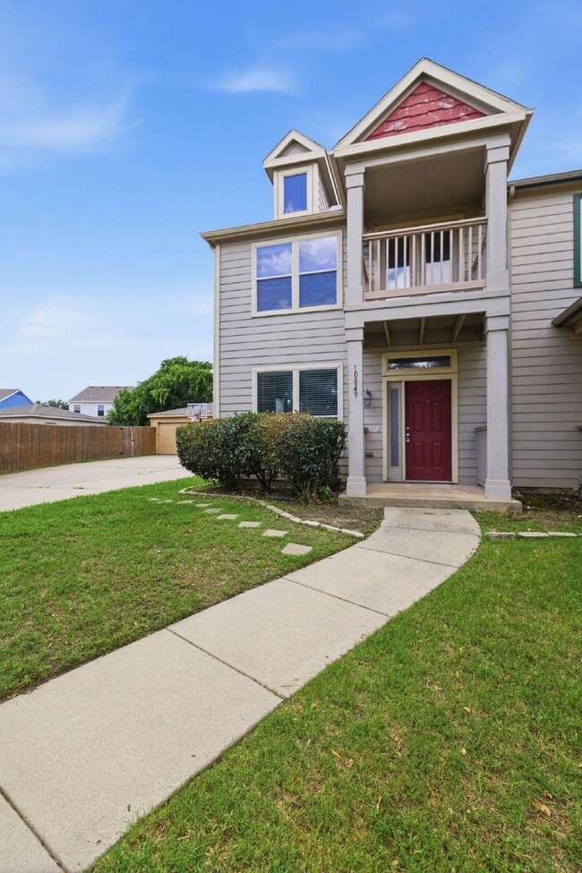 Photo - "Fabulous Cul-De-Sac Townhome In Keller ISD With Loft And Private Balcony!"