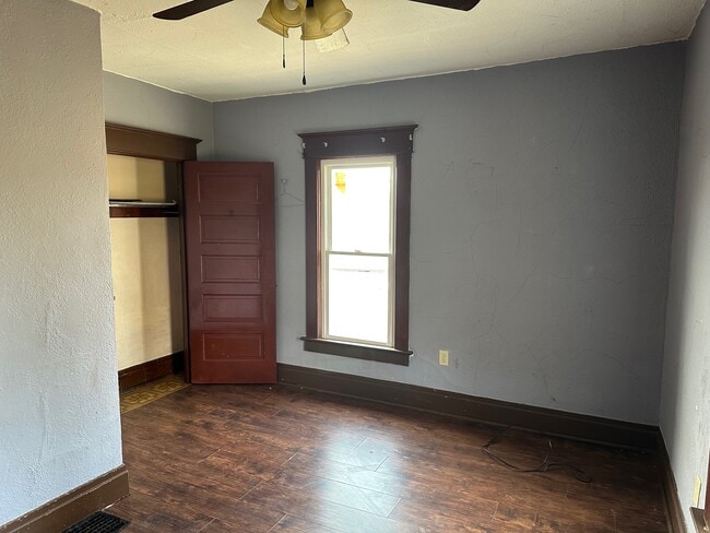 Photo - 844 Clifton St