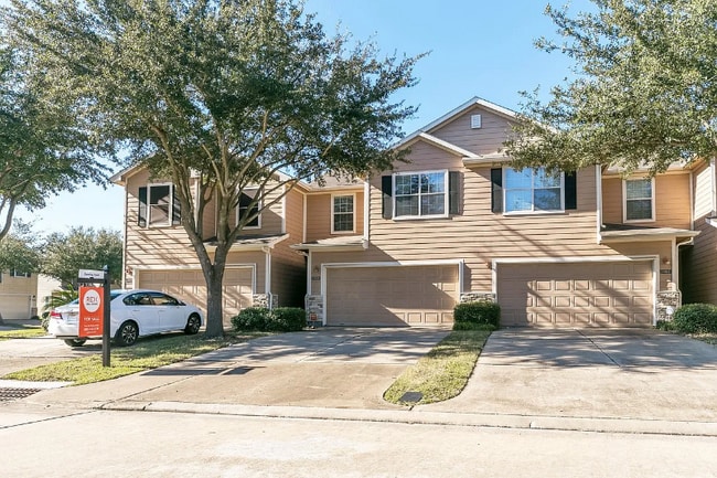 Building Photo - 15826 Misty Loch Ln Rental