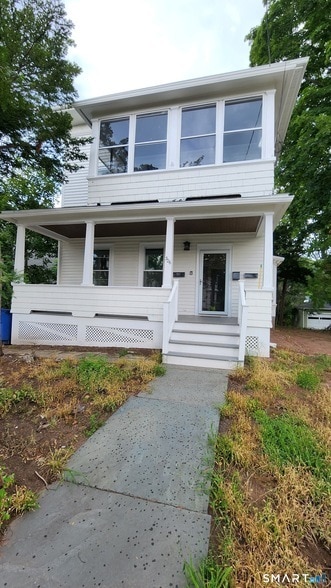 Building Photo - 326 Cook Ave Unit 2
