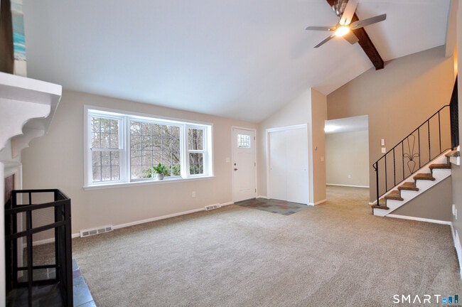 Photo - 25 Red Stone Dr