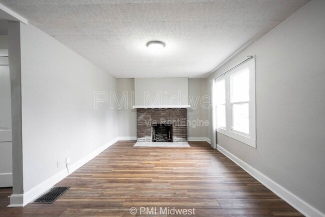 Photo - 281 N Mount Street