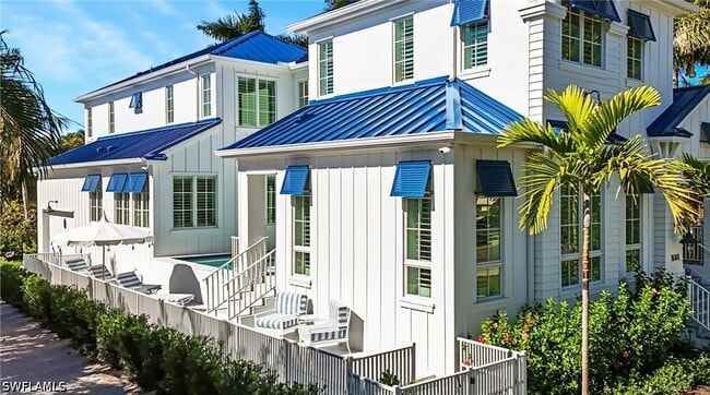 Photo - 844 8th St S