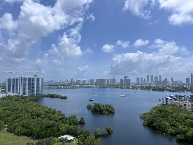Building Photo - 16385 Biscayne Blvd Unit 2103 Rental