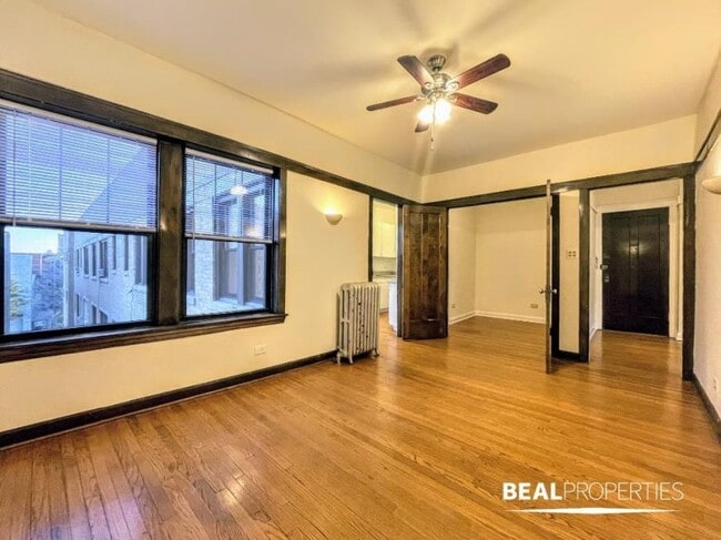 Building Photo - 1 bedroom in CHICAGO IL 60613 Unit 29 Rental