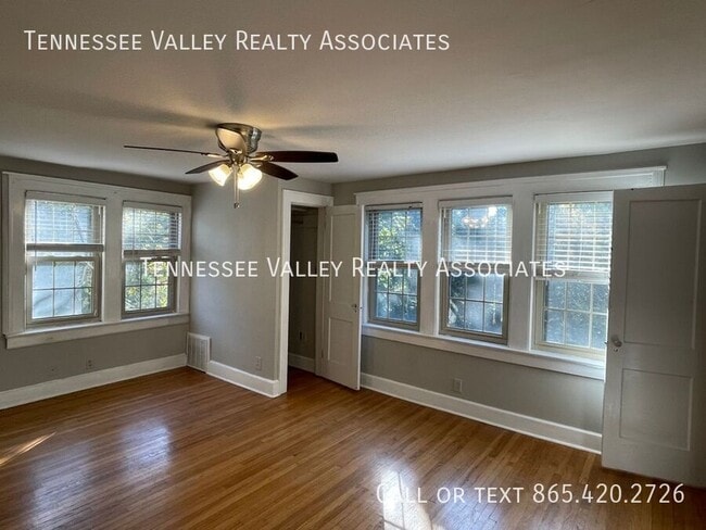 Photo - 419 Noelton Dr SW