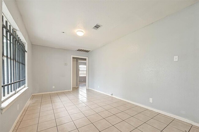 Photo - 4026 Knoxville St