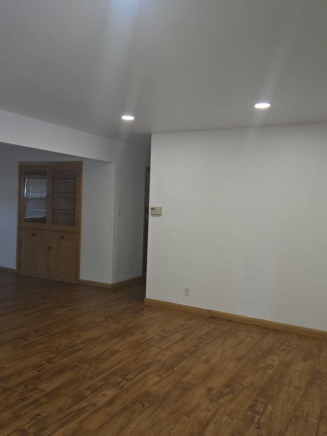 Photo - 2716 S Cleveland Park Dr