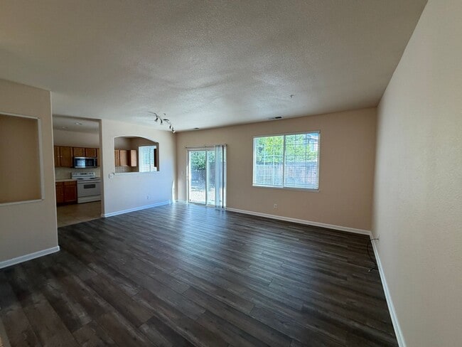 Photo - 2371 Roman Dr