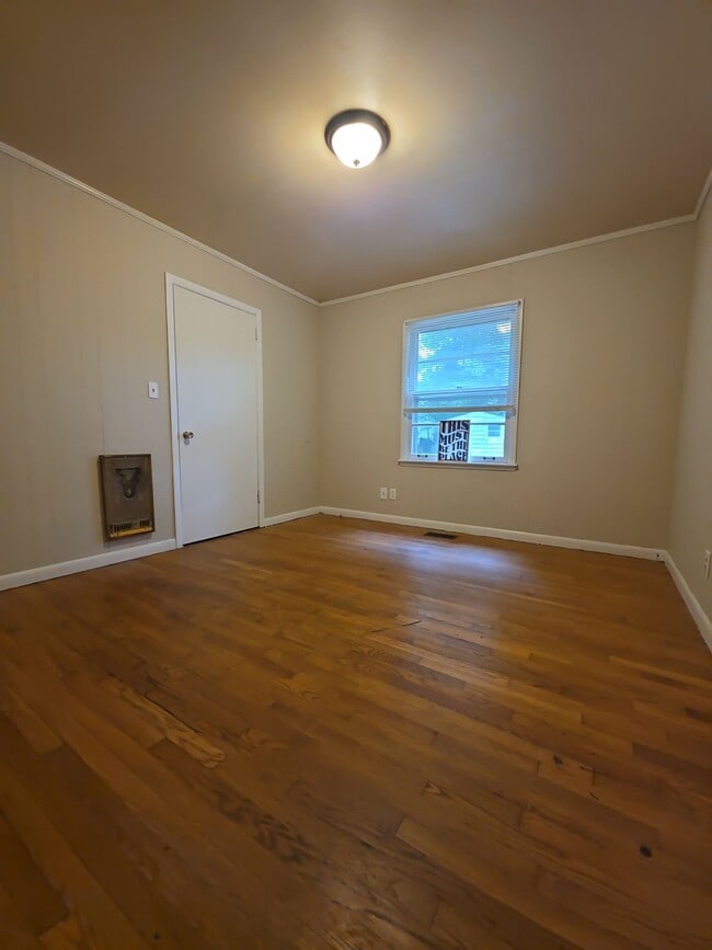 Photo - 4504 Sparkman Dr NW