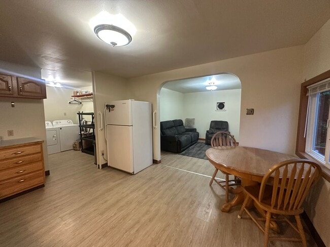 Photo - 3439 Peninsula Rd